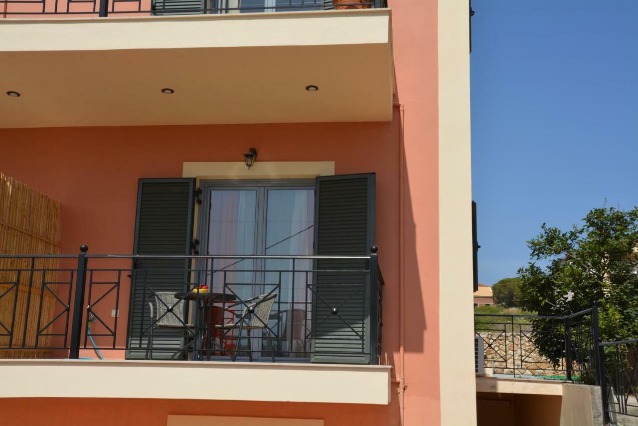 Lotus Sea View Studio Apartment 2 Lixouri Ngoại thất bức ảnh