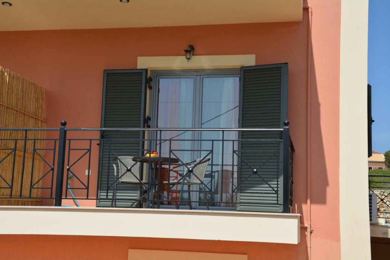 Lotus Sea View Studio Apartment 2 Lixouri Ngoại thất bức ảnh